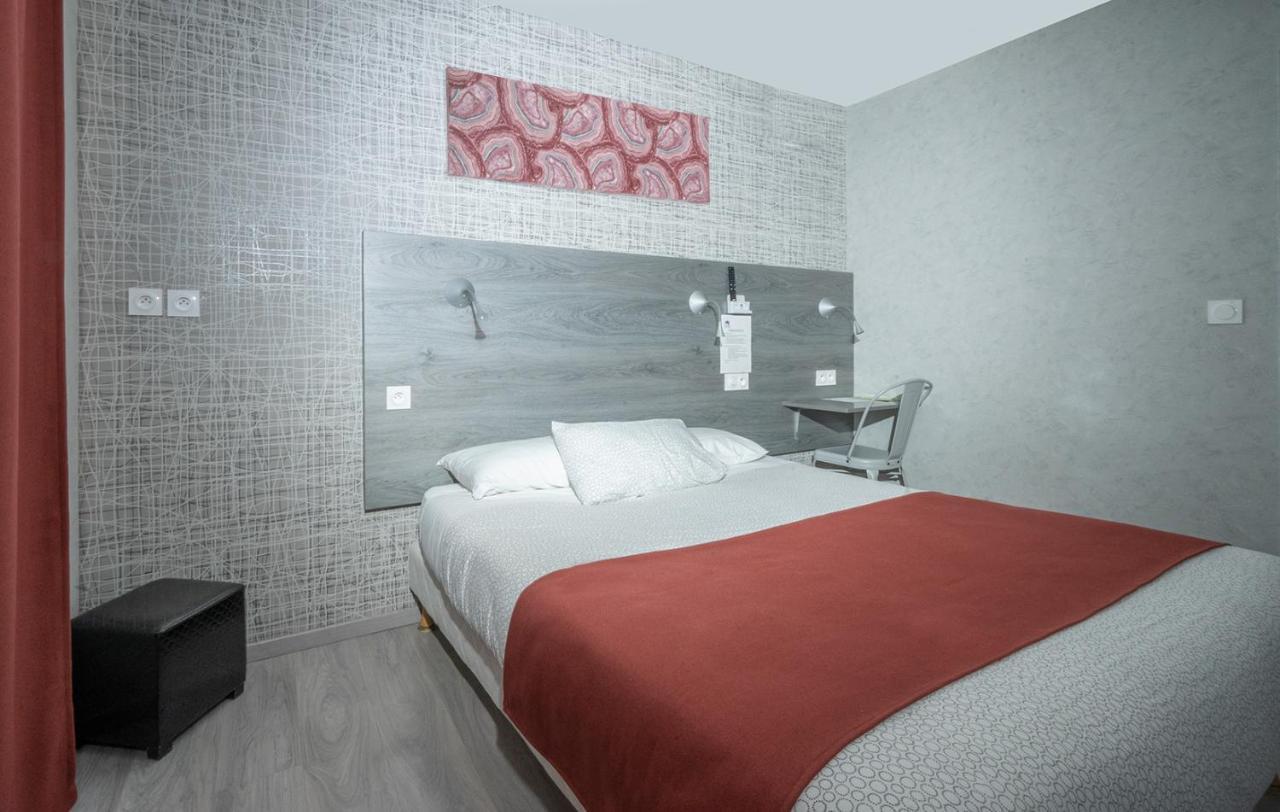 Hotel Mac Bed Poitiers Esterno foto